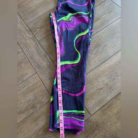 Fabletics Multicolor Activewear Set - Picture 10 of 16